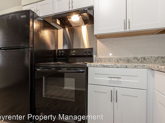 3rd image of 917 N Yale Ave #105