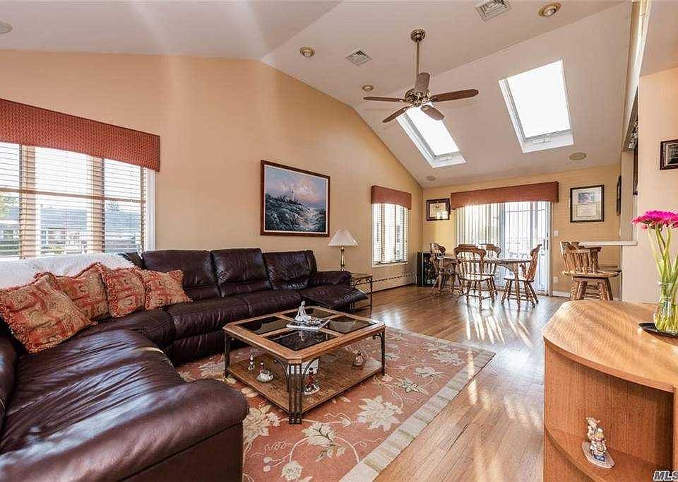 1st image of 222 Nassau Blvd