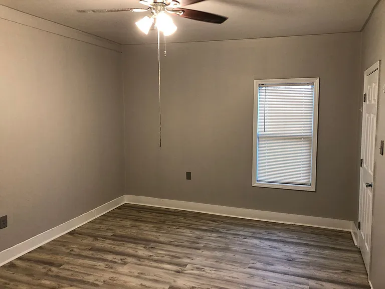 493 Southern St — Photo 18