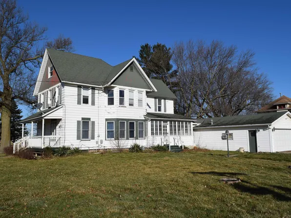 110 South St, Lynn Center, IL 61262