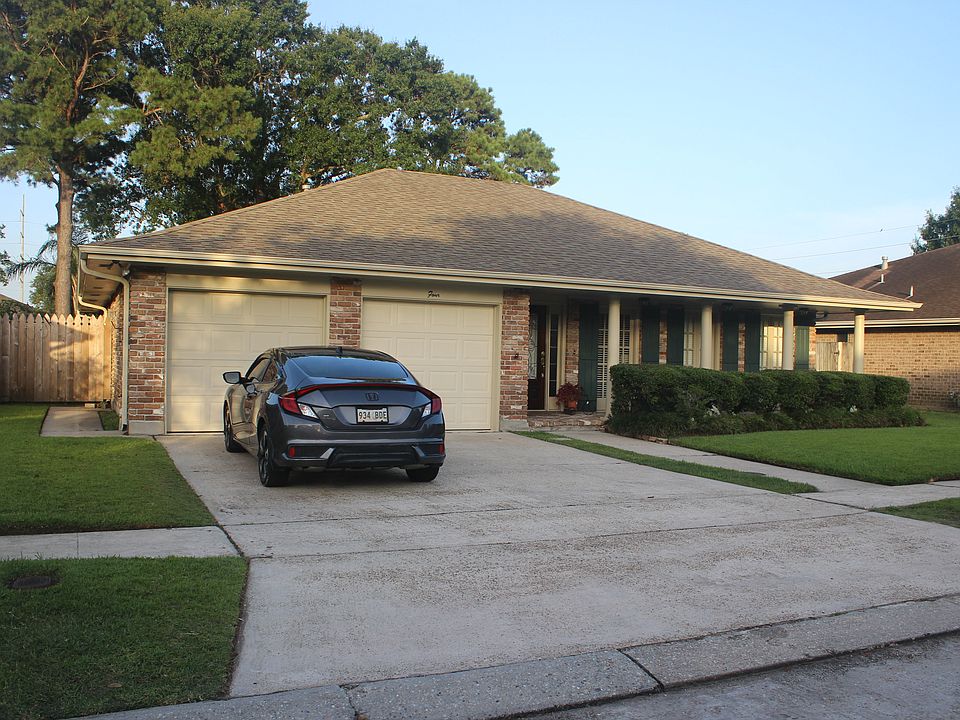 1st image of 4 Brittany Dr