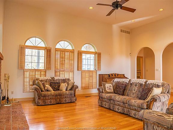 5th image of 3013 Rowley Park Dr