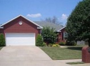 2804 Amberwood St, Springdale, AR 72762