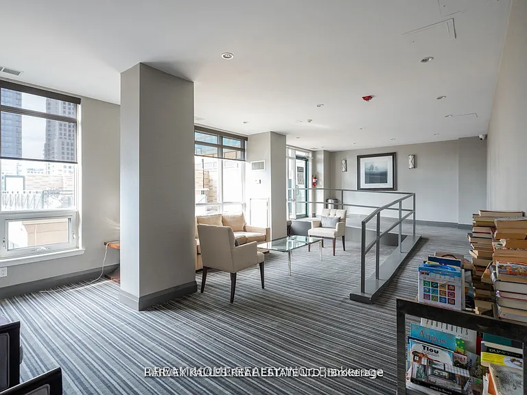 35 Hayden St #1501 — Photo 22