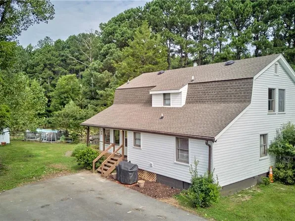 1635 Buckhorn Dr, Suffolk, VA 23434