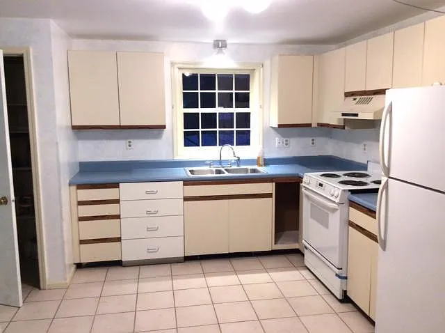 29 Vivian St #A — Photo 5