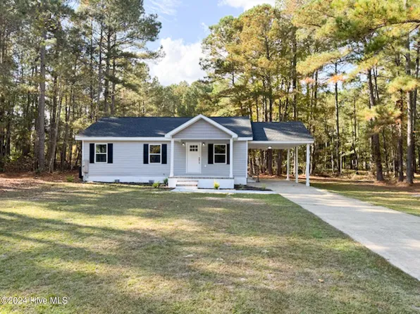 304 Lakewood Avenue, Dudley, NC 28333