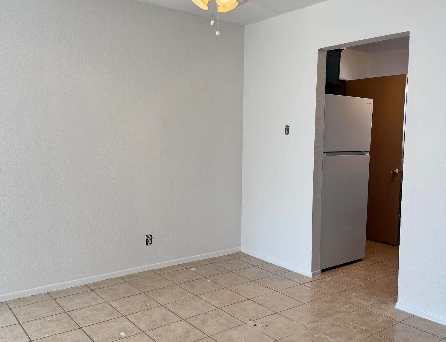 2 bed, 2.0 bath, 842 sqft, $1,300 — Photo 4