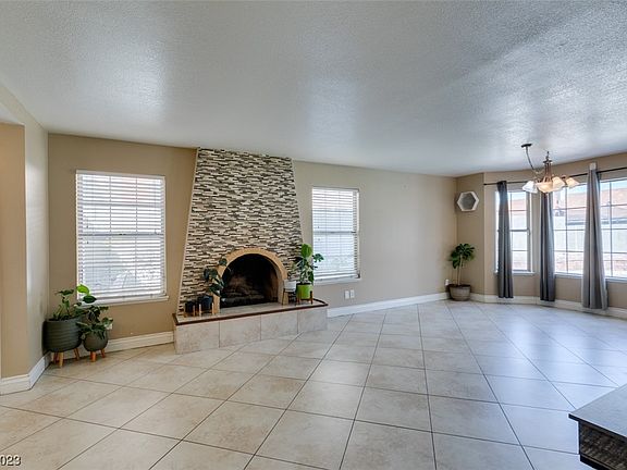 4th image of 6248 Saginaw Dr