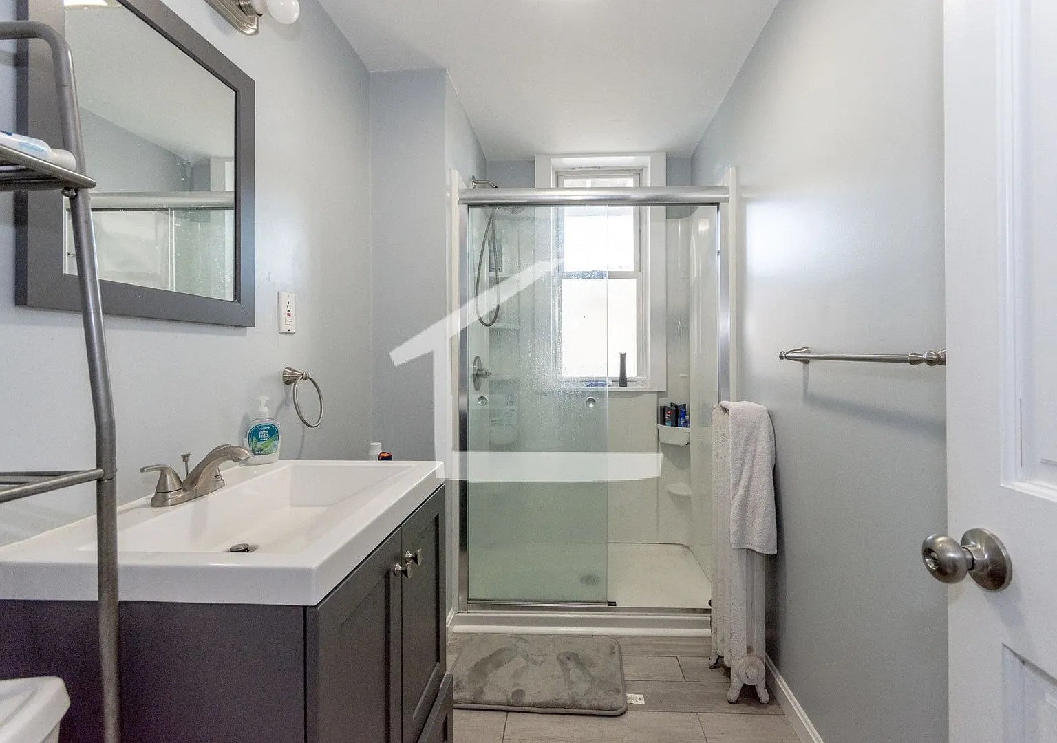 Unique and Amazing AparTment — Photo 3