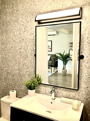 Rented by City Vista Inc | media 31