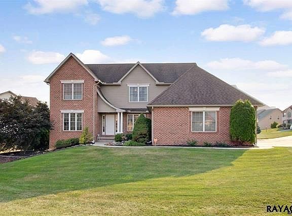 3rd image of 2180 Brigadier Dr