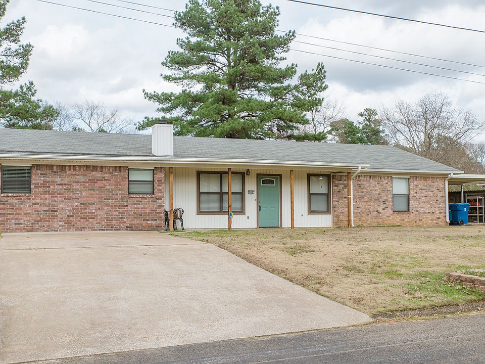 1st image of 905 Robin Ln