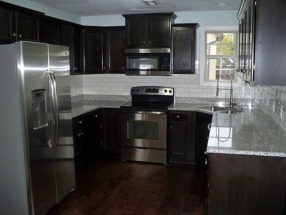 4th image of 1835 Patricia Dr
