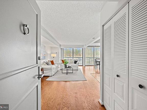 2nd image of 7401 Westlake Ter APT 316