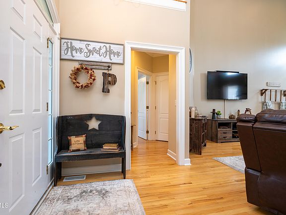 4th image of 119 Fawnwood Ct