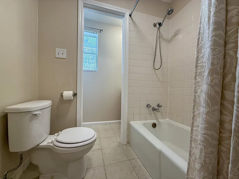 4333 Jarboe St #4 — Photo 13