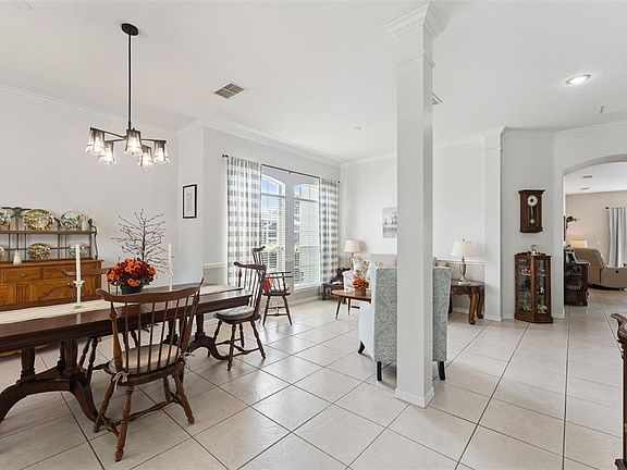 5th image of 8038 GLITTER COURT