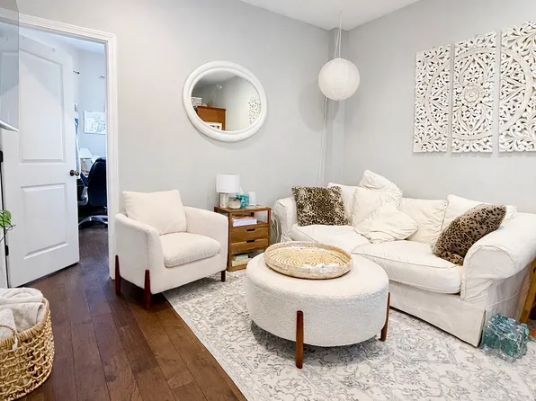347 E 8th St #2, Boston, MA 02127