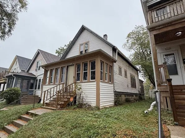 2922 N 1st STREET, Milwaukee, WI 53212