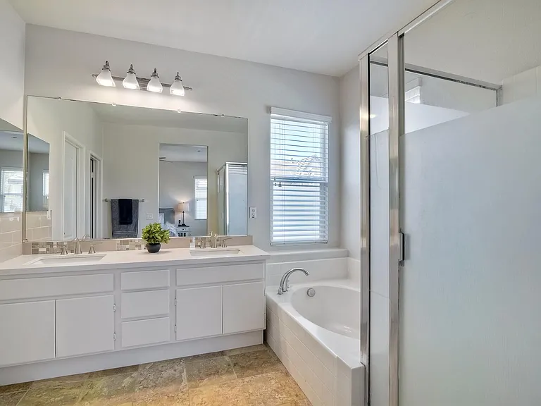 16471 Calloway Dr — Photo 22