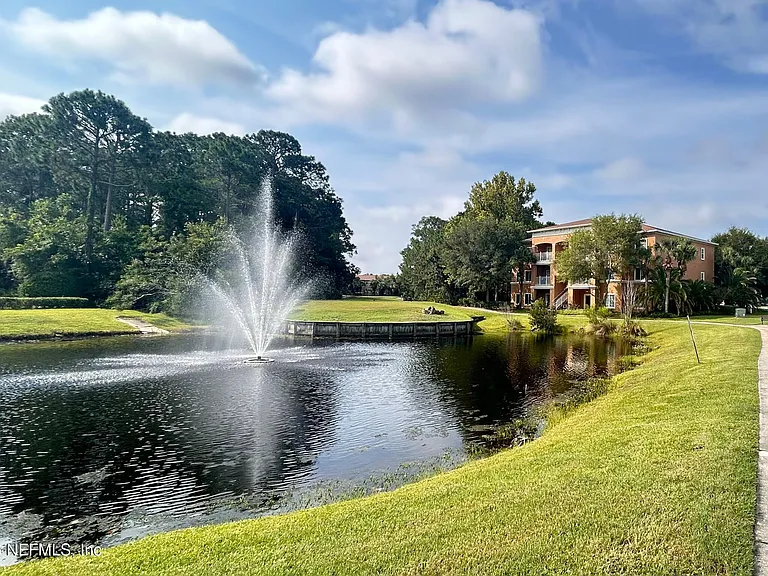 610 Fairway Dr #207 — Photo 44