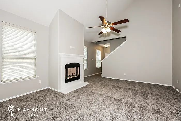 3 bed, 3.5 bath, 2082 sqft, $2,345 — Photo 4