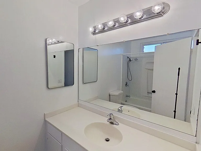 6661 Wrenfield Dr — Photo 17