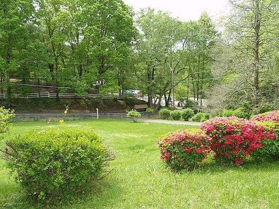 Amidst Million $ Estates