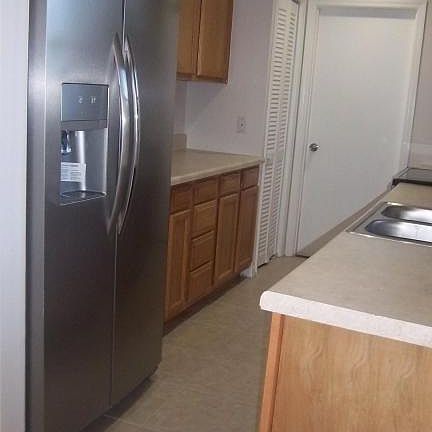 4th image of 2437 SE Marseille St