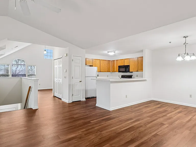 Autumn Park Apartments — Photo 55