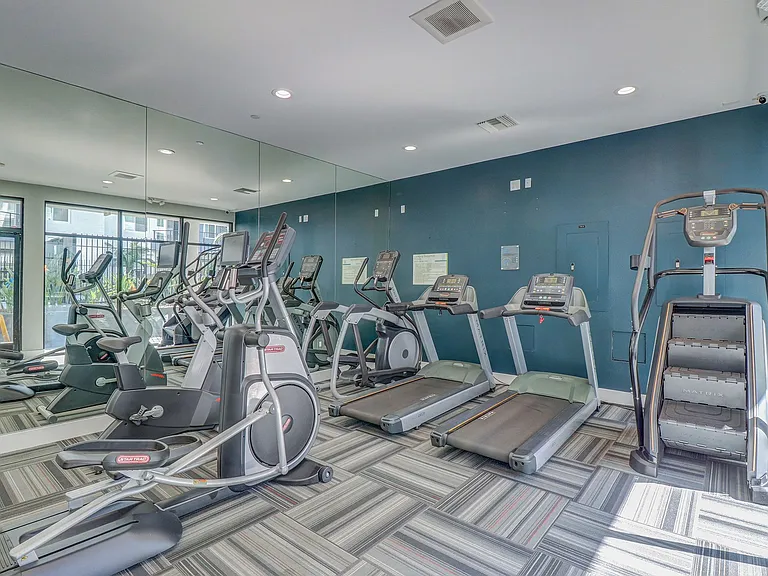 Axis 2300 Apartments — Photo 15