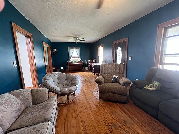 2nd image of 307 N Locust St