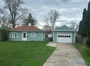 1022 Hugo St, Maumee, OH 43537