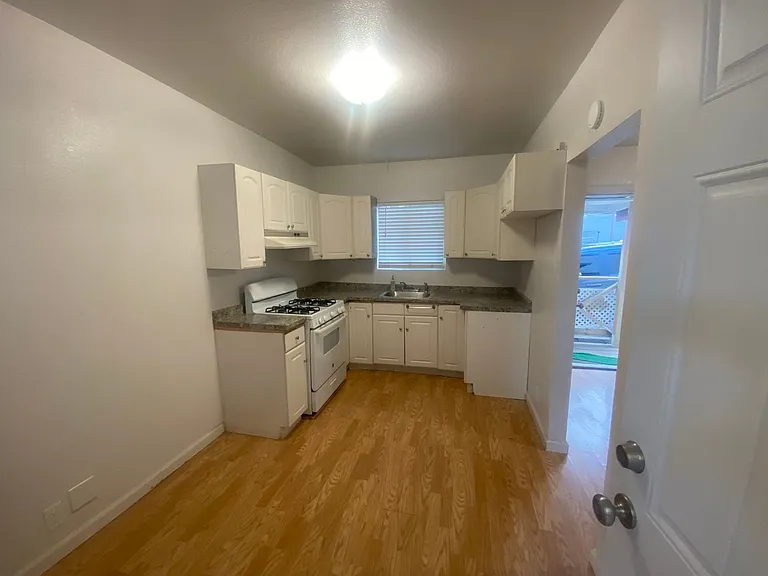 919 Kentucky St — Photo 4