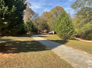 303 & 305 Wild Rose Ln, Seneca, SC 29678