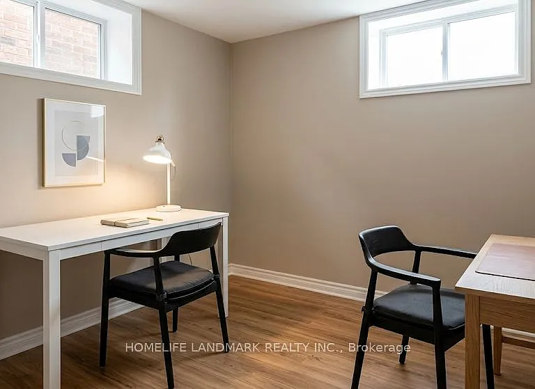 22 Glendinning Ave #LOWER — Photo 3