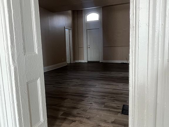 2nd image of 90 S Pearl St NE #1E