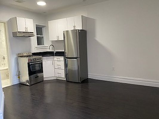 4th image of 1864 Lexington Ave APT 3N