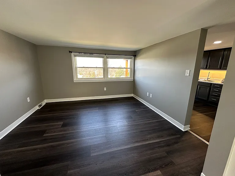 210 Hill St — Photo 14
