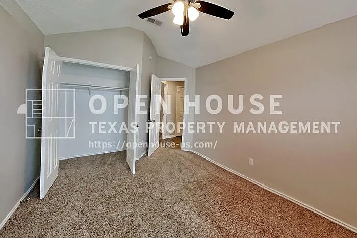 2222 Edinburgh St — Photo 17