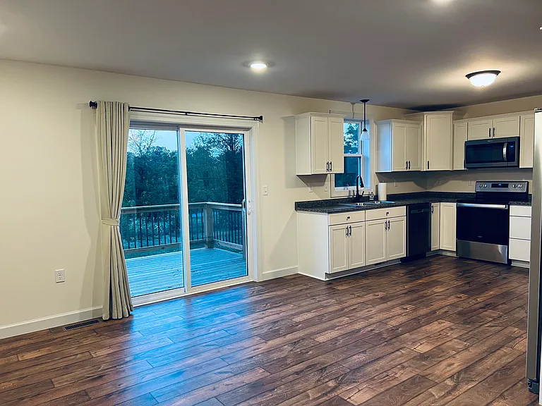 222 Woodridge Dr — Photo 3
