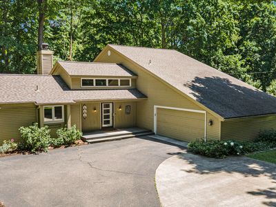 687 Lugers Rd, Holland, MI, 49423