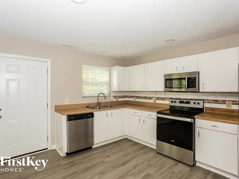 7120 Sycamore Grove Ct — Photo 6