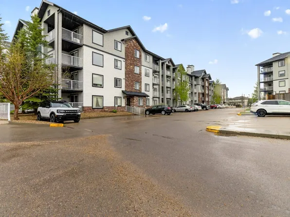 42 Summerwood Blvd #322, Strathcona County, AB T8H 0C3