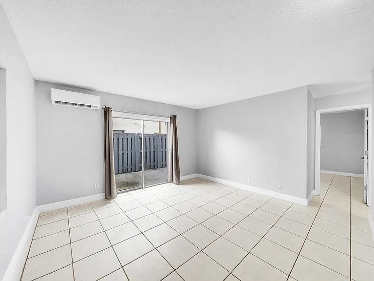 626 SW 14th Ave #108 — Photo 6