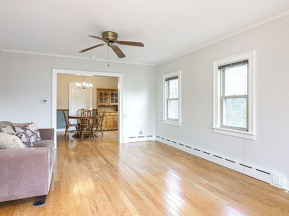 4th image of 321 S Brewster Ave