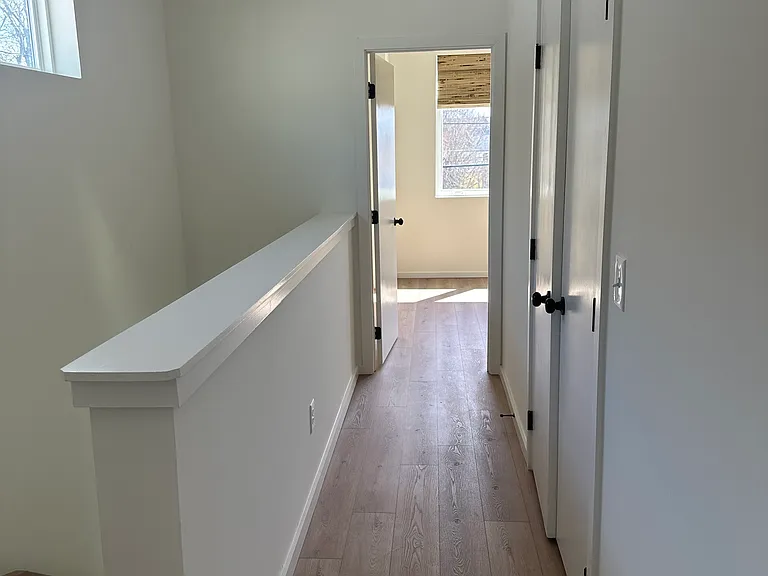 105 E Oldham Ave #104 — Photo 11