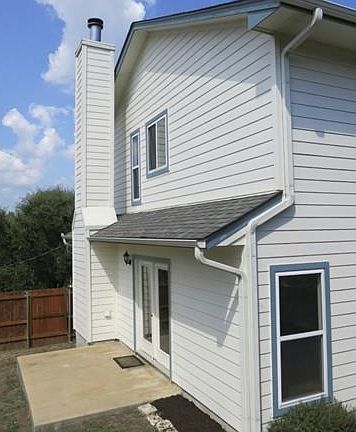 3rd image of 21403 Mount View Dr