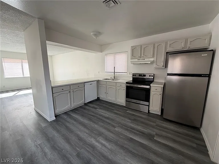 5206 Golden Ln #B — Photo 14